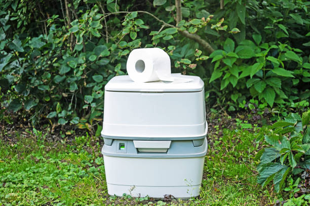 Best Porta potty rental near me  in Robbins, IL